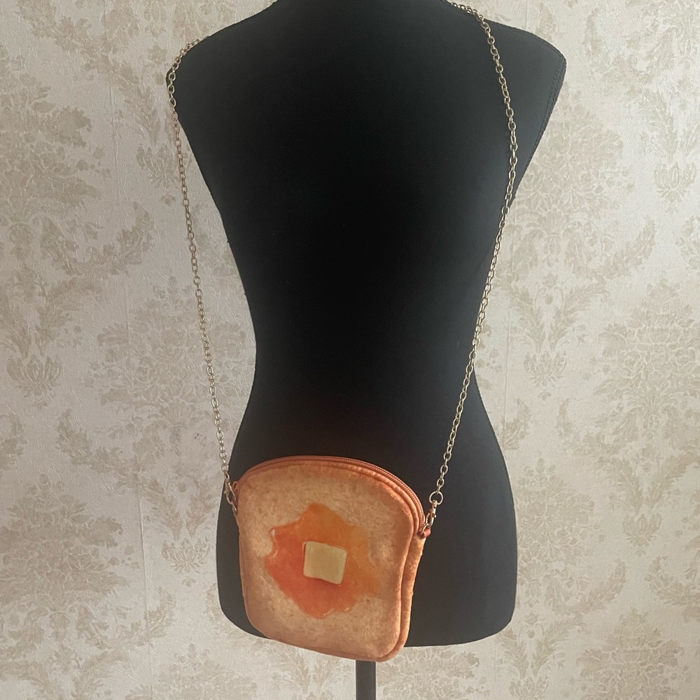 NWOT Unique toast / melted butter Design Crossbody Bag